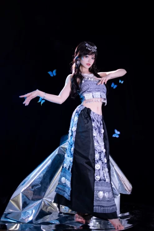 国产coser 星黛鹿鹿 - 苗疆蓝蝶 52P-708M【52P+708M】