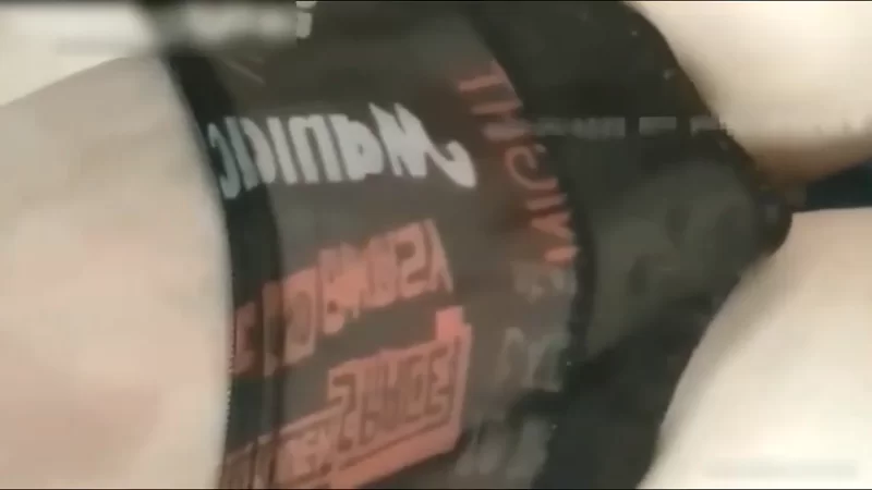 自拍 两个年轻小伙子激情3p白嫩兼职空姐+酒店双飞御姐黑丝玉足【v3+1.09G】