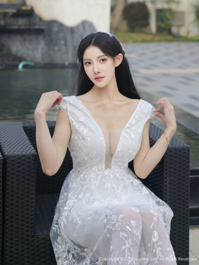 [XiuRen秀人网]No.10661_模特梨霜儿性感低胸白色婚纱配白色丝【82P+132】