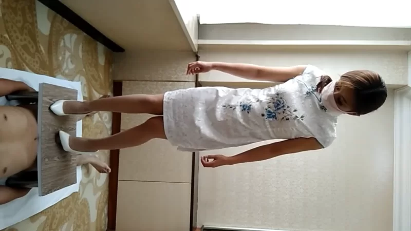 美腿/足控 足交爆射美足诱惑 女友足交帮我打飞机【v6+3.2g】