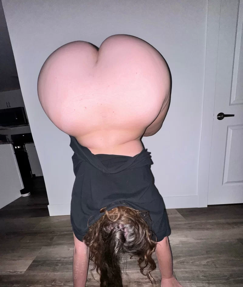 合集 酷爱倒立的超级BBW无敌大肥臀肥美鲍鱼博主Slimthickn精选合集【168V，2173P+12.9G】