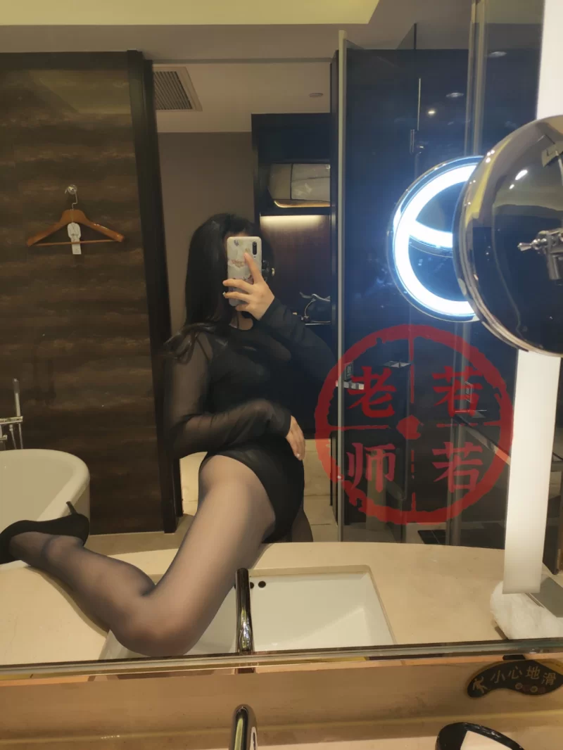 福利姬 若若老师朋友圈及专场系列套图&视频&全套剧情【34V-2063P+33G】