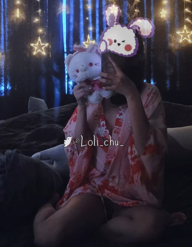 自拍 真槍實彈折磨女奴OnlyFans推特SM大神6個性奴之一蘿莉嫩妹【1+4g】