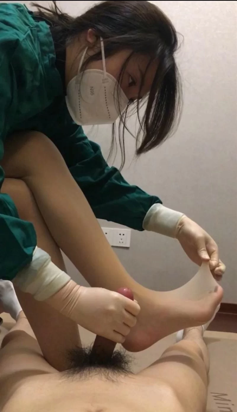 自拍 ❤️尿道炎警告 [知性小姐姐]00后女王医护装丝足龟头责马眼检查调教合集【15v+17g】