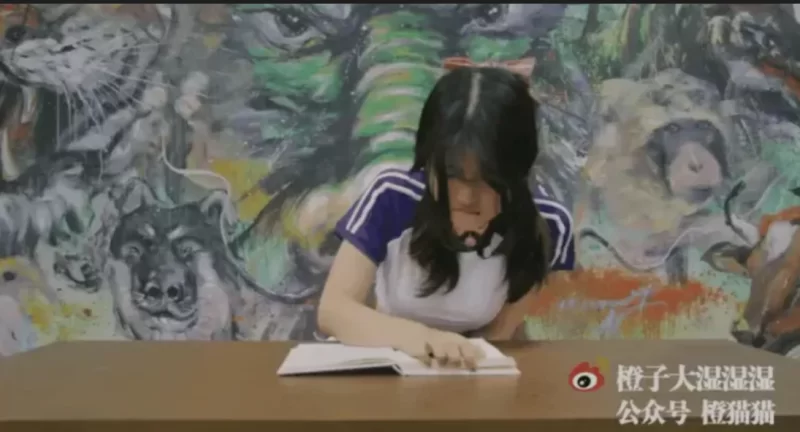 有剧情的 [视频/合集/步兵] 橙子大湿系列作品：美女带着跳蛋阅读合集【45V+16G】