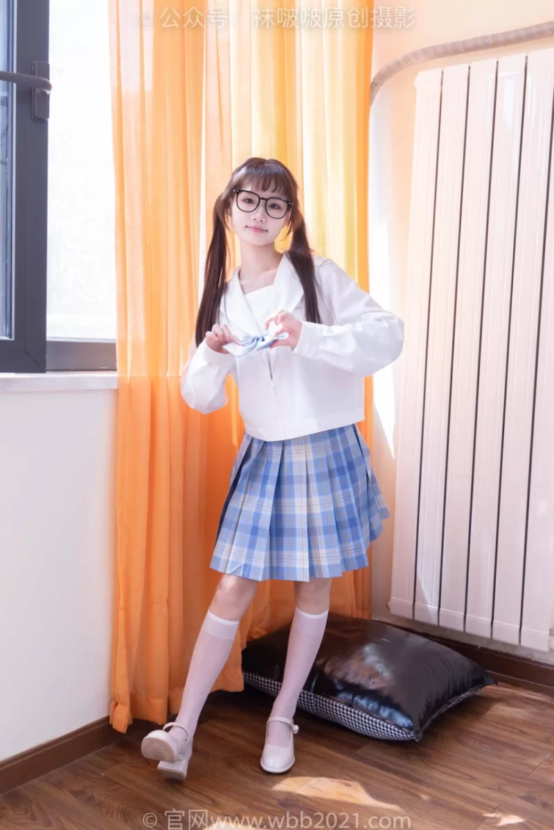 国产模特 袜啵啵 578期：甜甜圈-两双高跟鞋、薄黑丝、裸足、jk制服【1v，149p+5.9G】