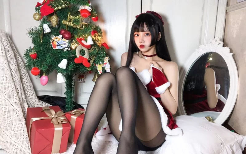 国产coser 果咩酱w – 圣诞 黑丝[28P-3V-144.2M]【28P3V+144M】