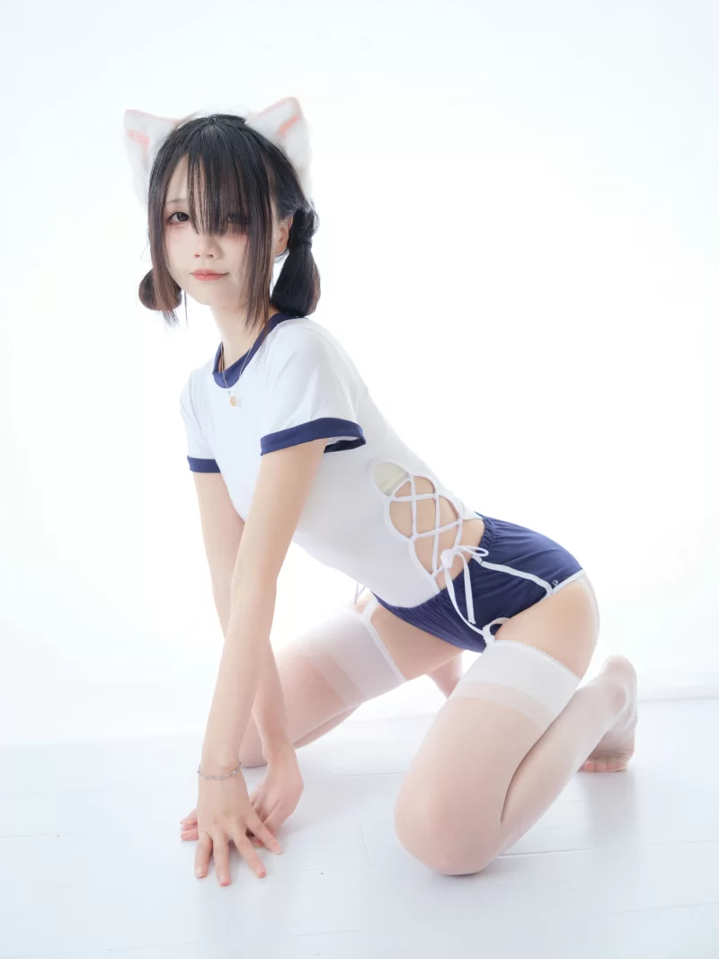 日韩模特 五更百鬼 NO.048 舰长 体操服 猫耳 [25P-152MB]【25P+152MB】