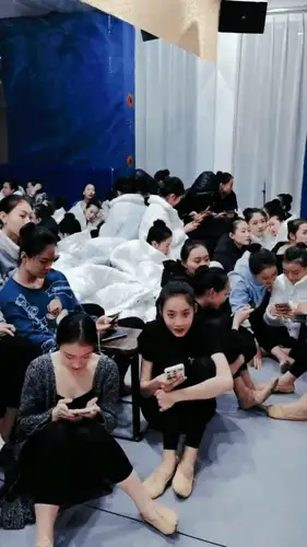 自拍 高颜值舞蹈生B下春光 舞蹈学院手持厕拍艺校舞蹈生日记私拍【541VNP+59G】