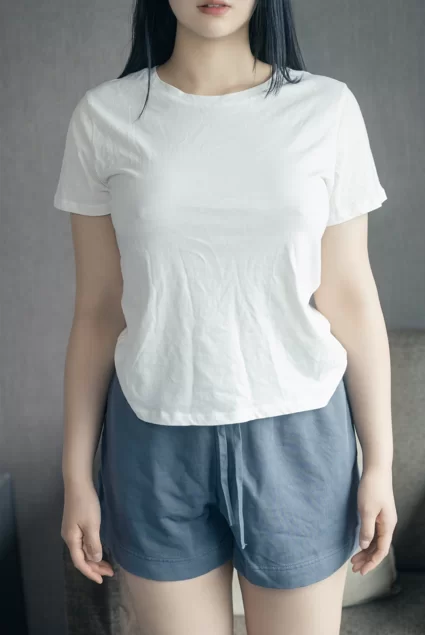日韩模特 Sir.Bean (피아): First Nude【80P+716MB】