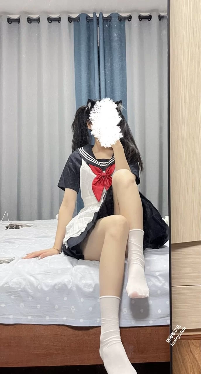福利姬 9分钟 [NTR宝宝对不起,我又被别人操了,老公灌醉老婆玩3P] [18P1V-622MB]【1v+1g】