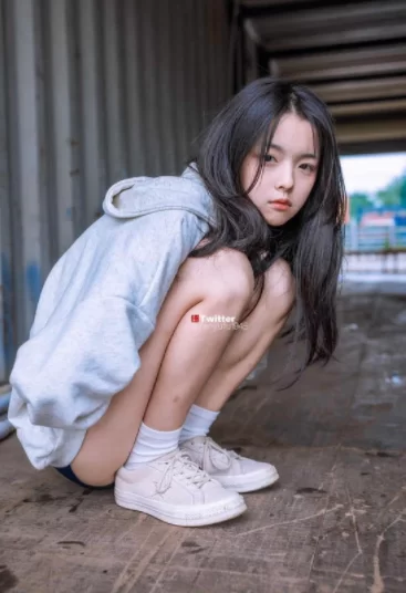 福利姬 [林书辞]私定清纯美少女合集整理【5v9p+15.2g】