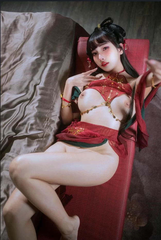 国产coser 慕慕Momo 《Yelan 夜兰》《Gura 鲨鱼比基尼泳装露出》cos【751p+170m】