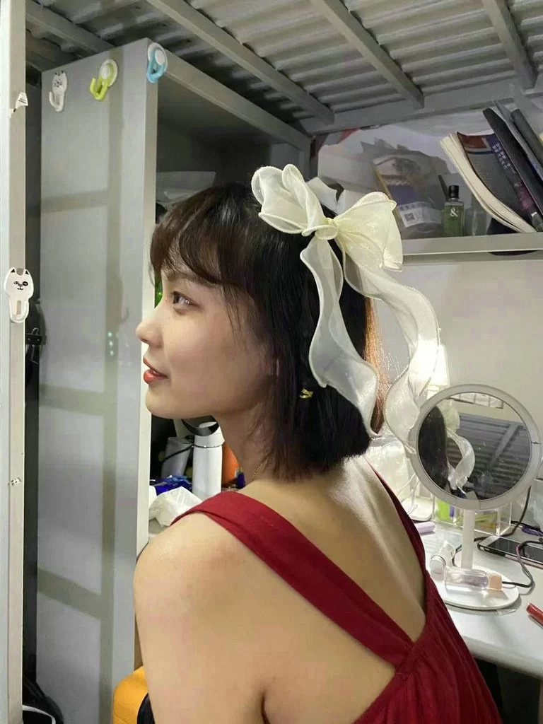 91大神 [前女友]女友劈腿分手后报复流出 学校几年私密记录【8V+48P+637M】