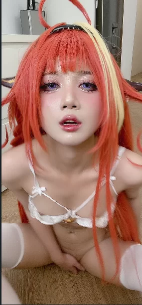 合法萝莉 高颜值红发女神[PoppaChan]淫荡白丝擦边  性感与骚态兼备【1+600M】