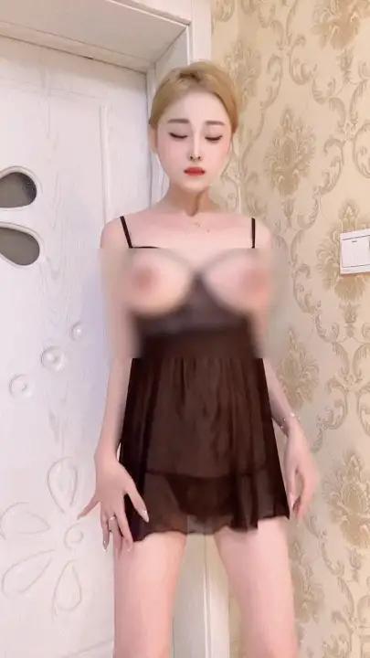 自拍 [快手知名主播[男王]脸穴同框掰穴自慰裸舞抖奶M腿掰穴【33V+770M】
