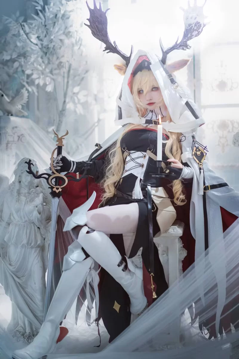 国产coser 一千只猫薄禾 - 烛骑士 薇薇安娜【12P+124M】
