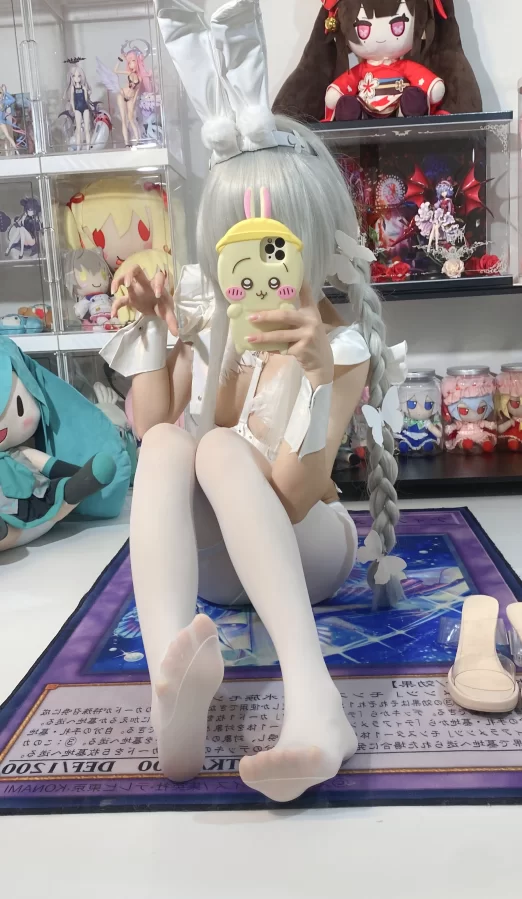 美腿/足控 白栎Shirly_碧蓝 白兔 [66P+10V]【66P+10V+1.4g】