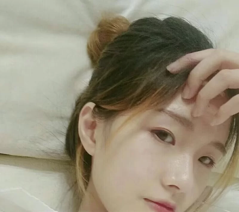 合法萝莉 她是四川资阳雁江区清纯JK妹，也是我的白月光【P72张，V10个+858MB】