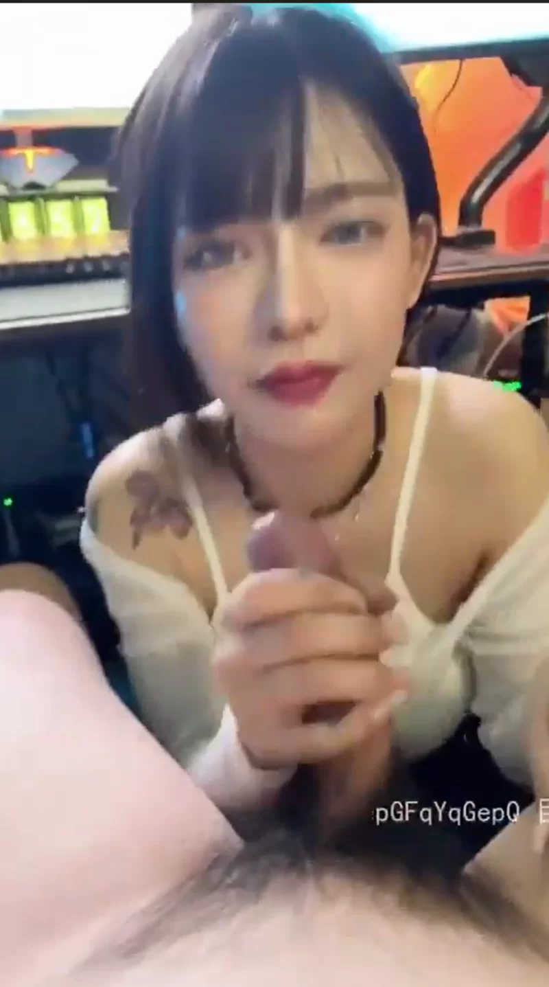 自拍 推上直接搬过来的，这颜值是真顶啊【1v+10m】