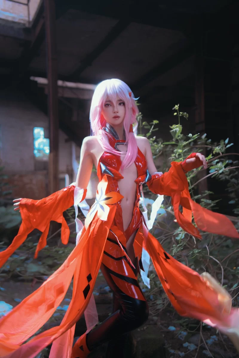 国产coser 桜桃喵 罪恶王冠楪祈【48p3v+880M】