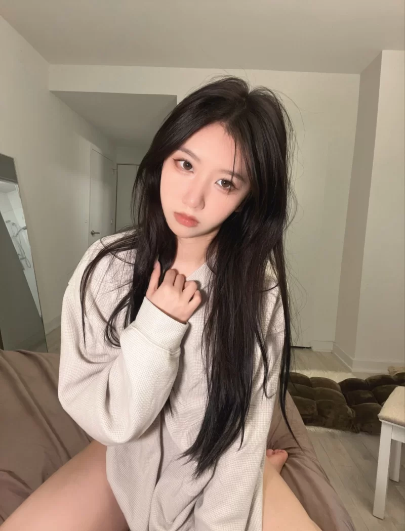 国产coser 果咩酱w - 居家氛围 [49P2V-352MB]【49P2V+352M】
