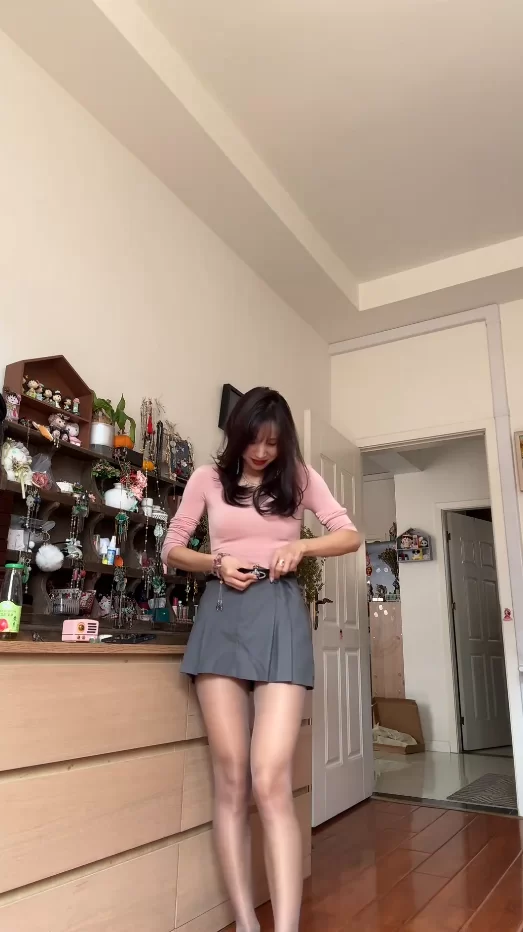 国产主播 抖音美腿直播（此意寄昭昭）2025.4.15【3v+1.8G】
