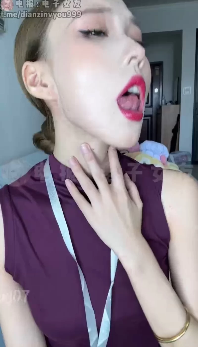 自拍 ❤️胆胆 推特 自入门槛 400元购买 超级淫荡口交阿黑颜盯射 cos女秘书 舔腋下翻白眼【3v+200m】