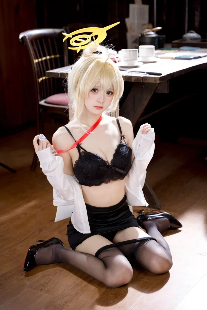 国产coser 九柒喵  笑面ol全图 [53P 678MB]【53P+678M】