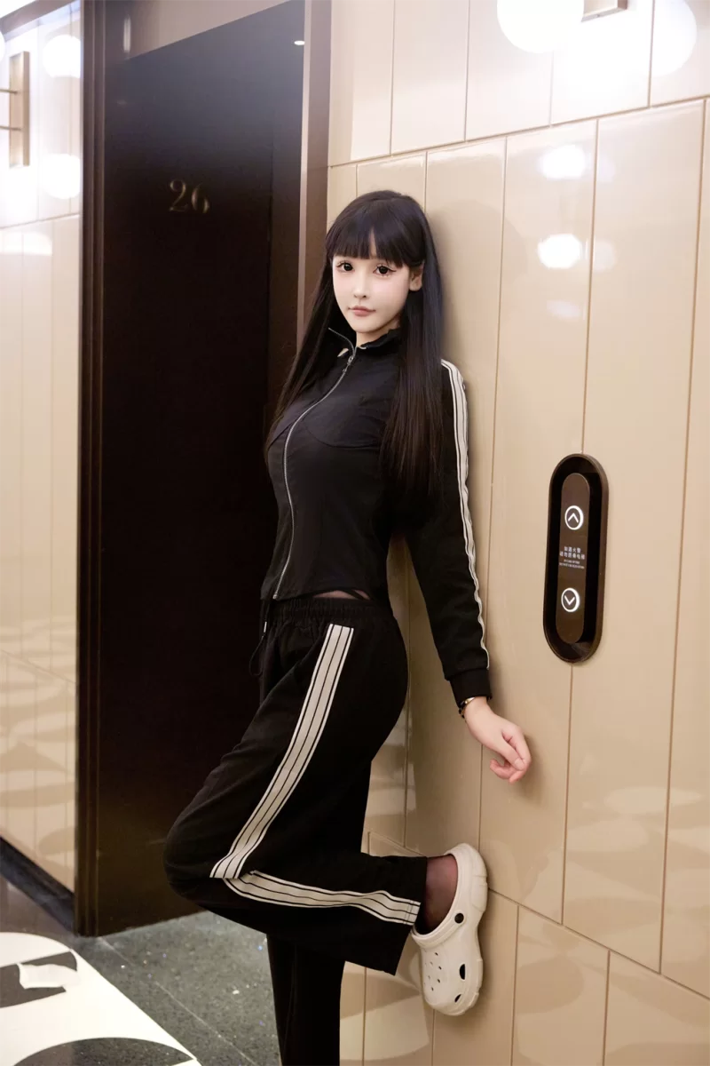 漏点 秀人网神似朱可儿极品巨乳模特·智恩baby·高价私拍视图~附1V【77P+1V+2.6GB】