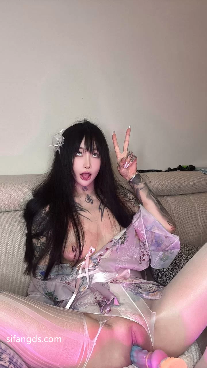 福利姬 [九条南无]超美露脸福利集coser 反差女神激情自慰插逼合集【22.1g+258V193p】