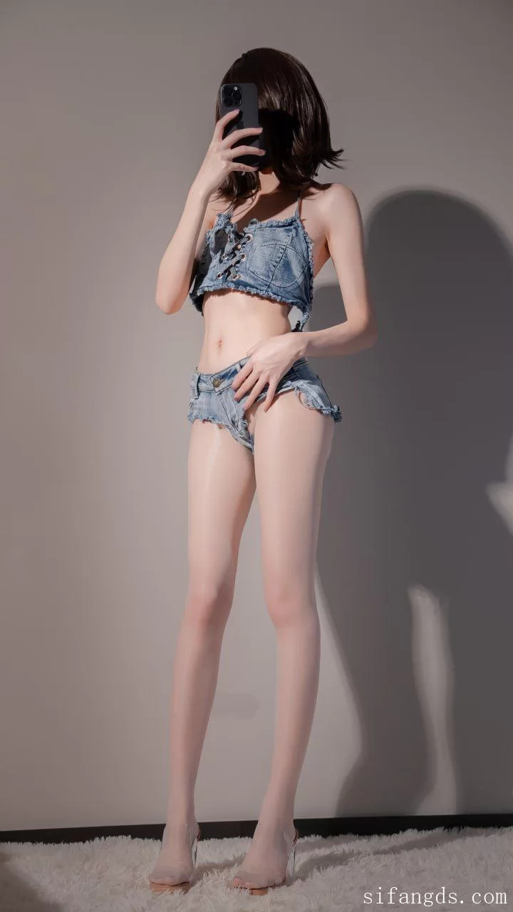 福利姬 [shixiaotaone小桃]极品白嫩福利姬 超人气绝美长腿合集【580p99v+46.3g】