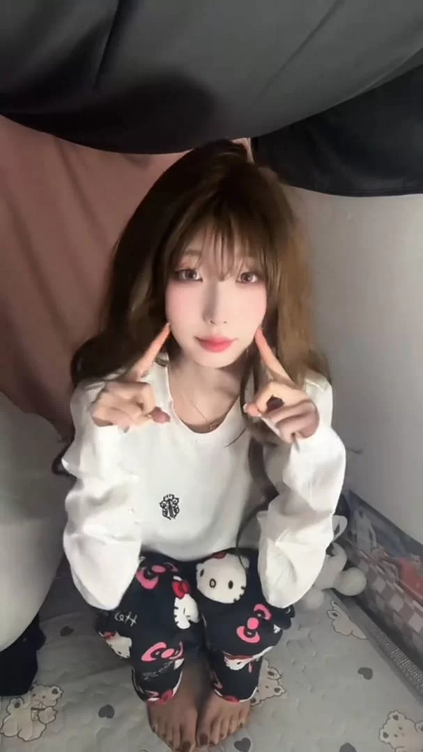自拍 抖音15万粉美女『小水不哭』私拍 定制福利合集露脸紫薇【NV+3.4G】