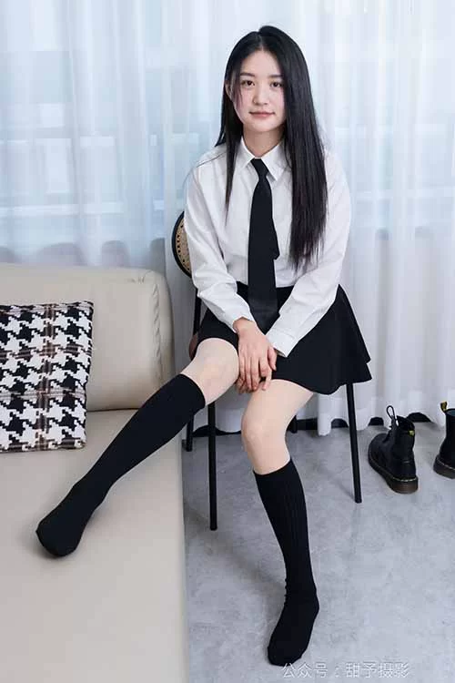 美腿/足控 甜予摄影-澜澜-超短裙短靴、小腿袜肉丝【165p1v+2G】