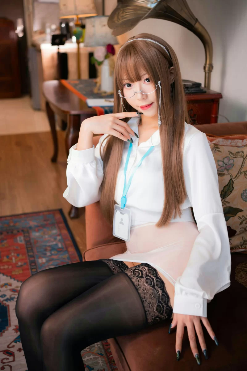 自拍 Money冷冷 NO.052 透明OL 眼镜娘 [58P2V-3.17GB]【58P2V+3.17GB】