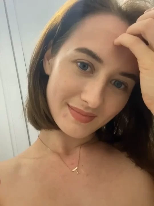 欧美主播 ST站欧美户外手机直播商场试衣间厕所自慰 肩有心形纹身【2V,28P+1.43G】