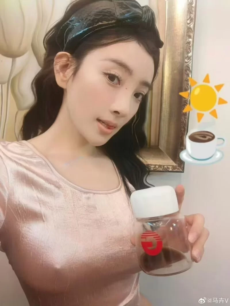 美女御姐 ❤️丨央视主持人丨演员丨❤️[马卉]直播间卖骚露点【19V+11P+745M】