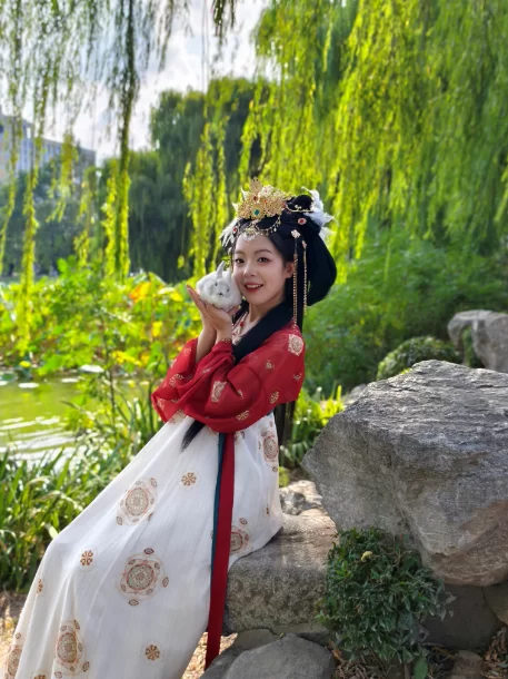 自拍 精品泄密流出❤️渣男缺钱花贩卖02年今年刚毕业反差婊女【10v17p+1.1G】