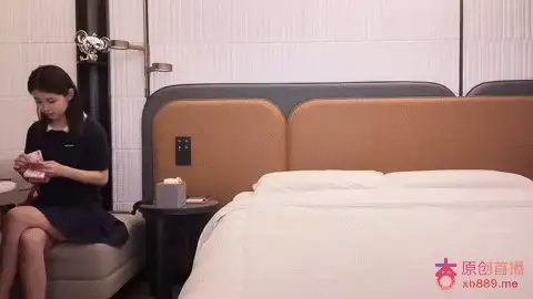 会所嫖娼类 今天约了个刚毕业出来的平胸小妹妹，给她上一课，刚来【1v+353M】