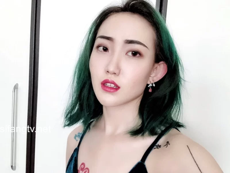 自拍 西安音乐学院马雨萱终极母狗婊子自愿爆光【69p1v+420m】