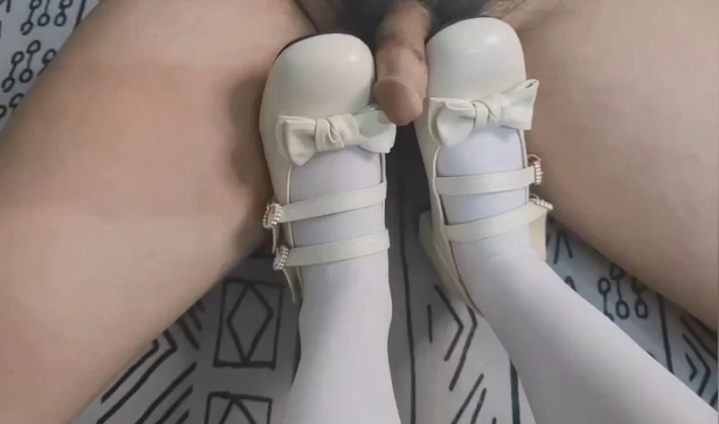 美腿/足控 ❤️推特福利姬[小林酱]cosplay丝袜足交 白袜控洛丽塔足控足交打飞机 合集【38v+13g】