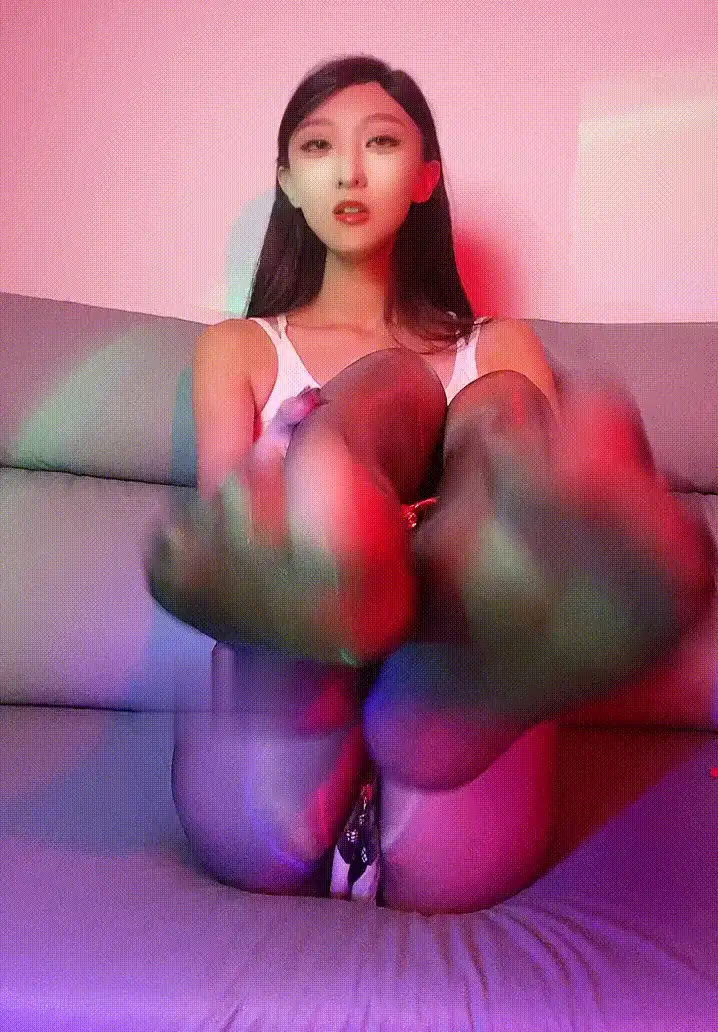 合集 丝足❤️懿神Sama（筱懿学姐）9月最新女仆的恋足主人【24v+17G】