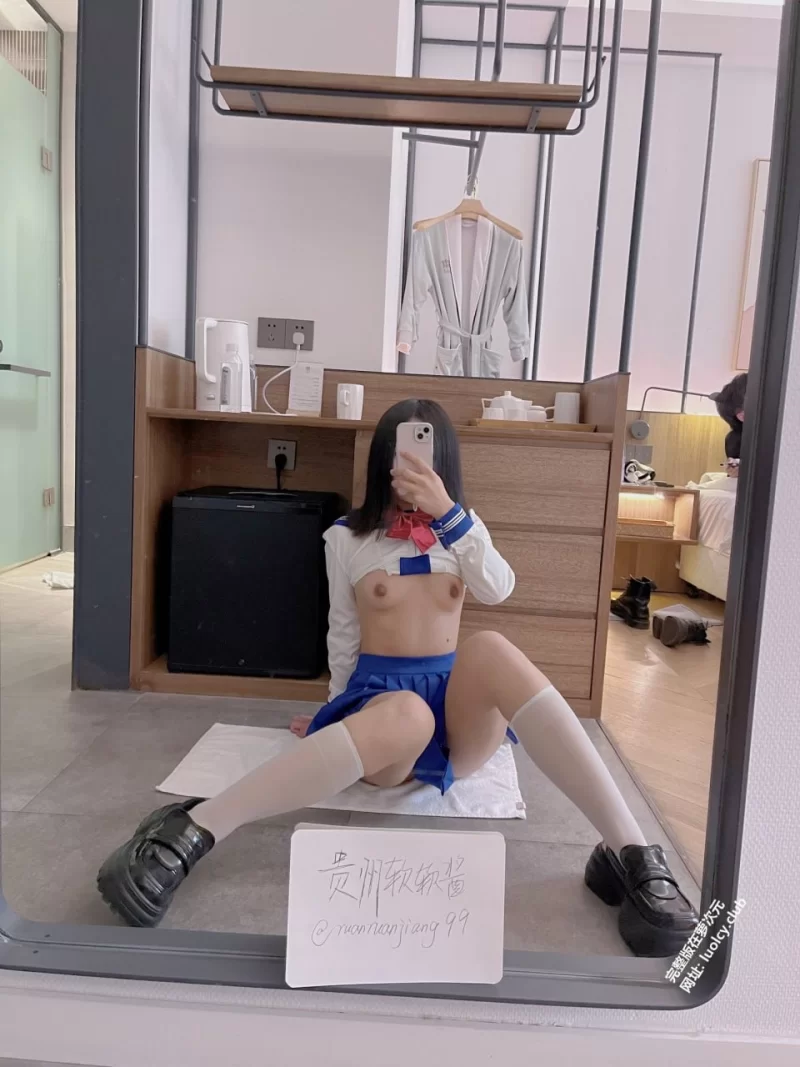 福利姬 #贵州软软酱16分钟 酥胸萝莉福利订阅 [94P4V-1.06G]【1v+1g】