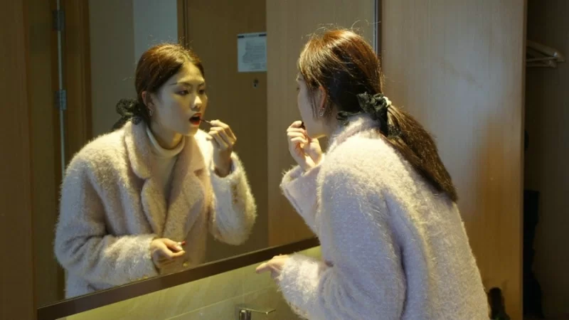 女大学生 [模特私拍]潜规则妹子性经验不多有待进一步开发【78P+2V+1.4G】