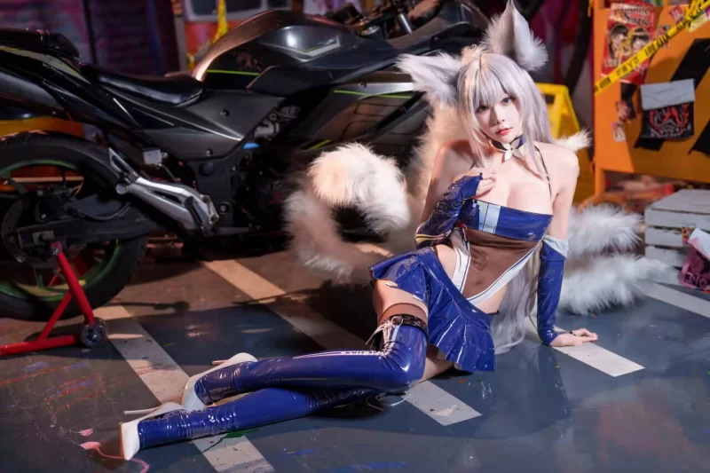 国产coser 香草喵露露 - 2025年01月舰长 信浓赛车【12P1V+1.15G】