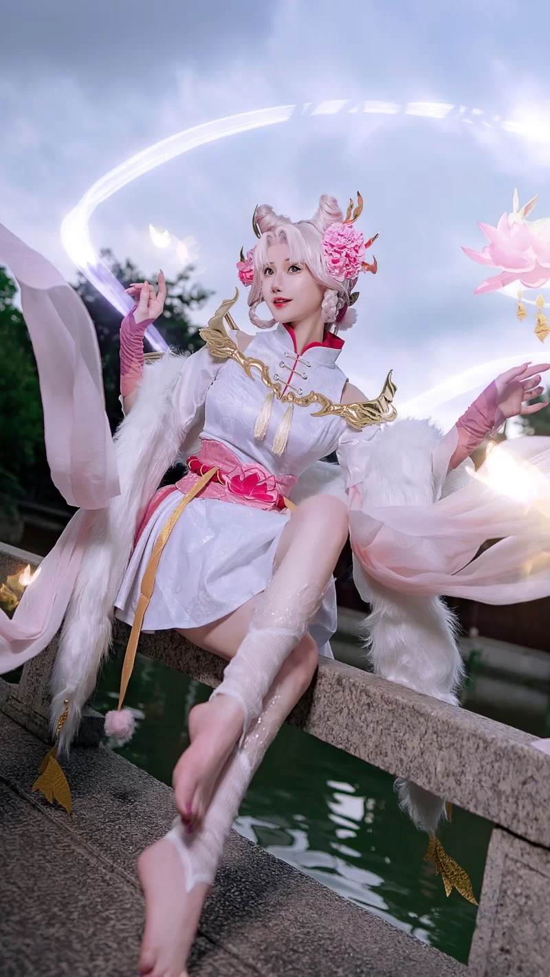 国产coser 露兒大魔王 - 王者荣耀 嫦娥拒霜思【17P+69M】