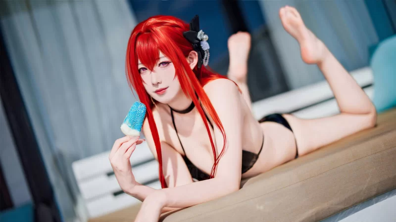国产coser 封疆疆v - 君主泳装【22P+382M】