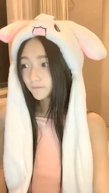 女大学生 软又又苗条身材萌妹子香肠跳蛋自慰翘屁股特写跳蛋拉扯【2+1588MB】