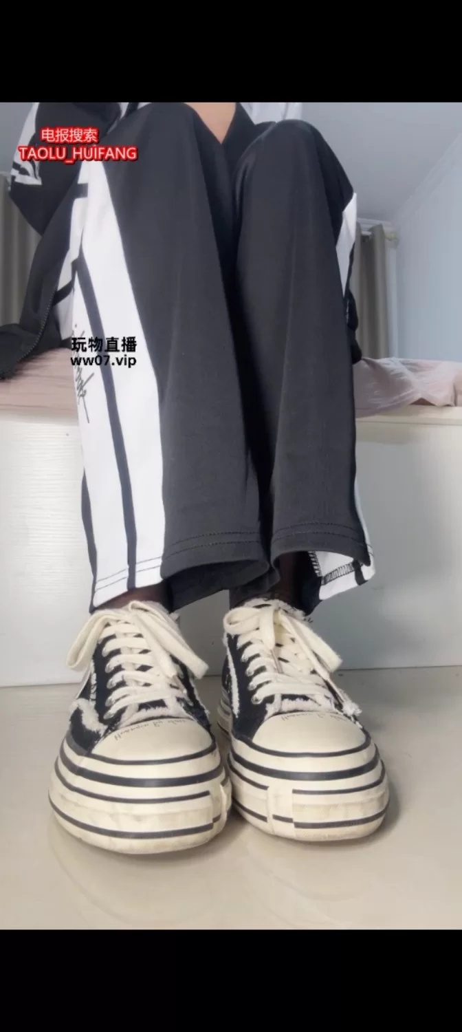 SM 玩物直播酒鸽校服黑丝帆布红绿灯【1+1g】