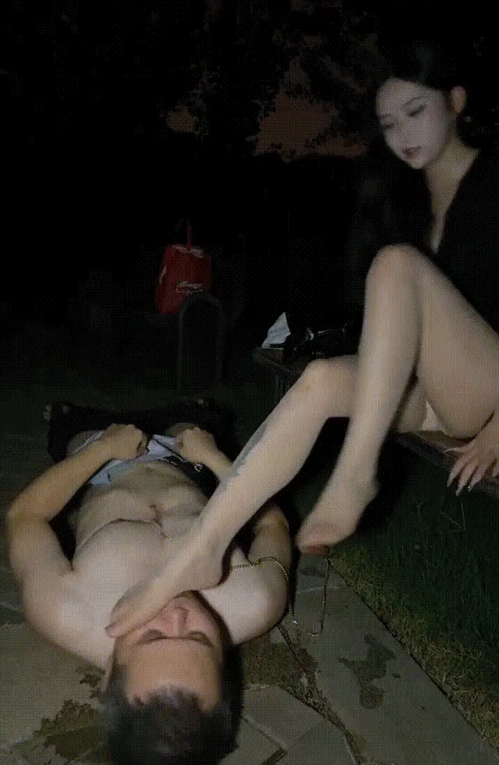 合集 丝足❤️水晶熊 女M奴下奴/双女M69式/母狗舌吻/嘴含假阳伺候【28V+15G】